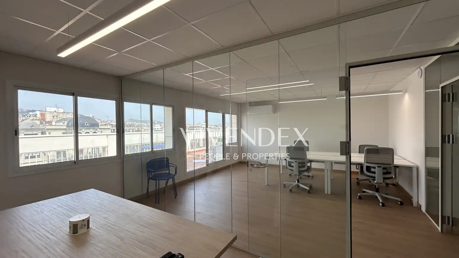 Oficina de alquiler en Barcelona con Calefacción, Terraza y Amueblado