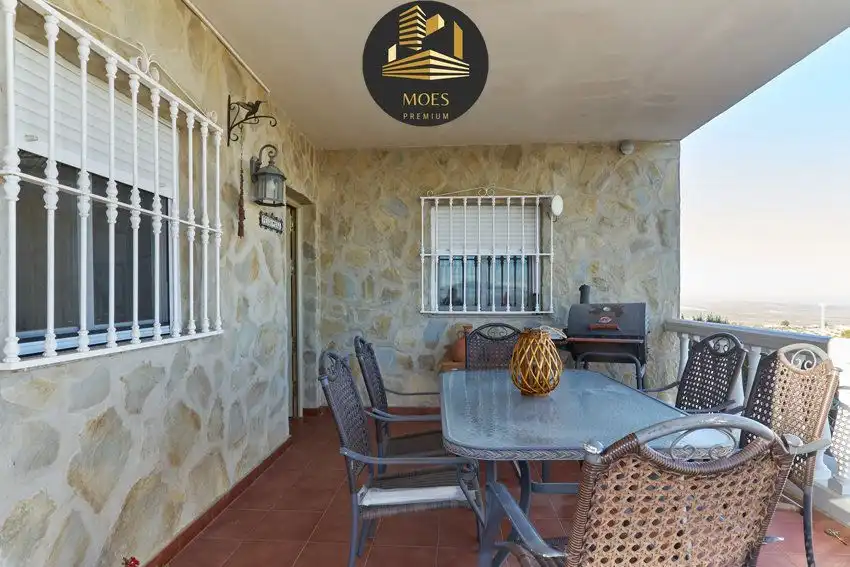 Terrassa de Casa o xalet en venda en Jaén amb Aire condicionat, Calefacció i Terrassa