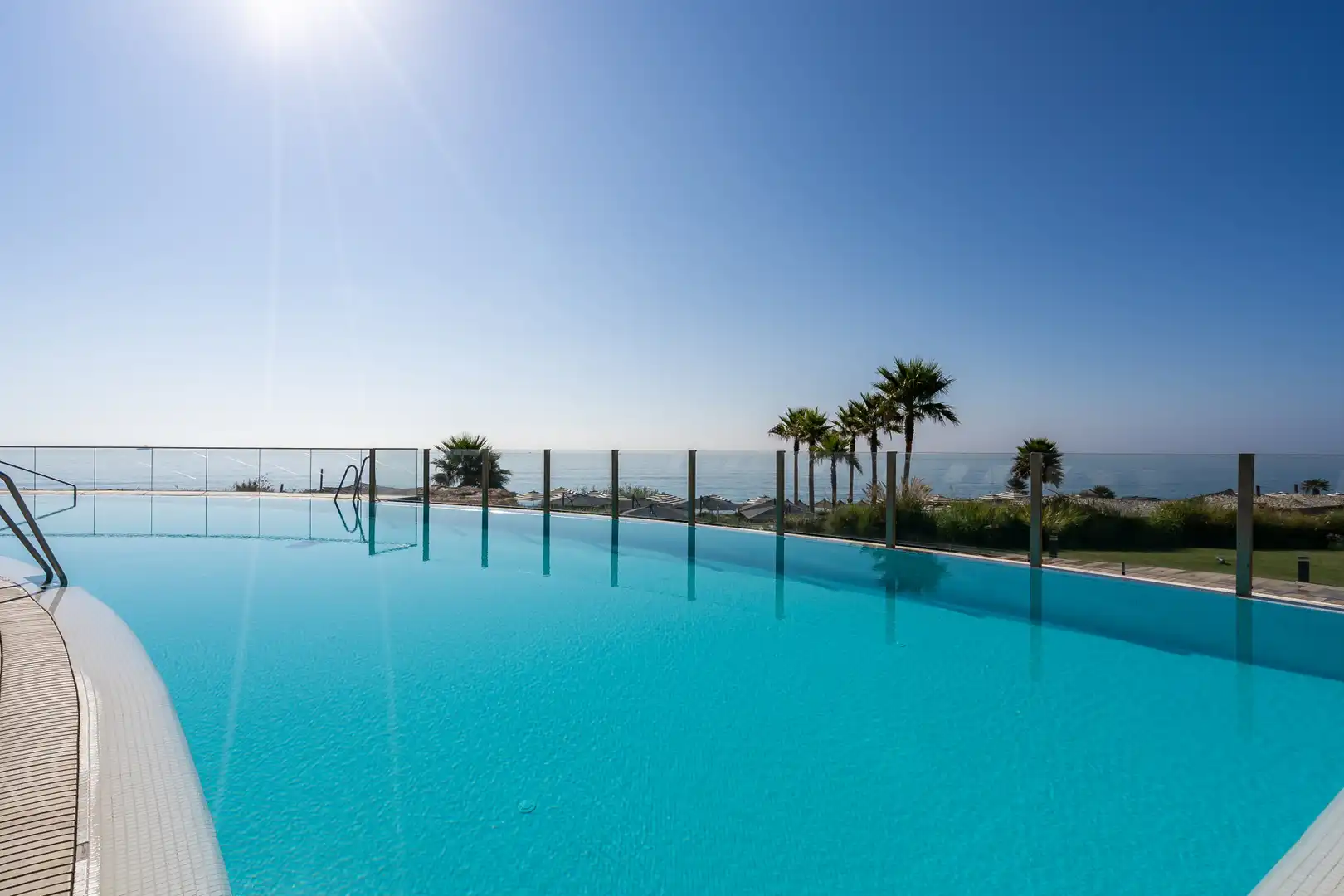 Swimming pool of Ground floor for sale in Estepona  with Air Conditioner, Private garden and Terrace