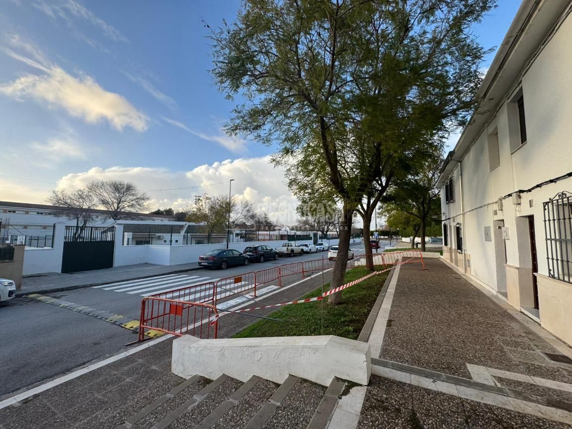 Vista exterior de Casa adosada en venda en Osuna amb Aire condicionat i Terrassa