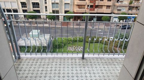 PISO EN AVENIDA DE LA SOLIDARIDAD EXTERIOR CON TERRAZA Y ASCENSOR