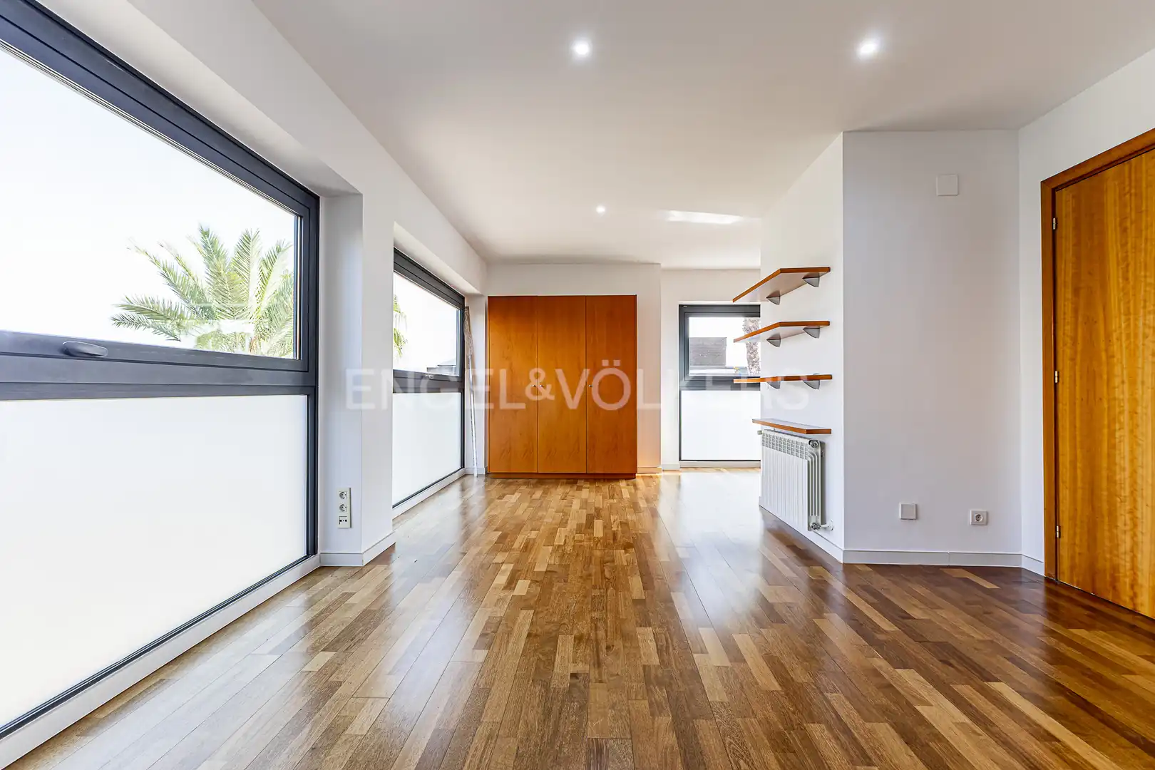 Living room of Houses for sale in Sant Cugat del Vallès  with Air Conditioner, Heating and Private garden
