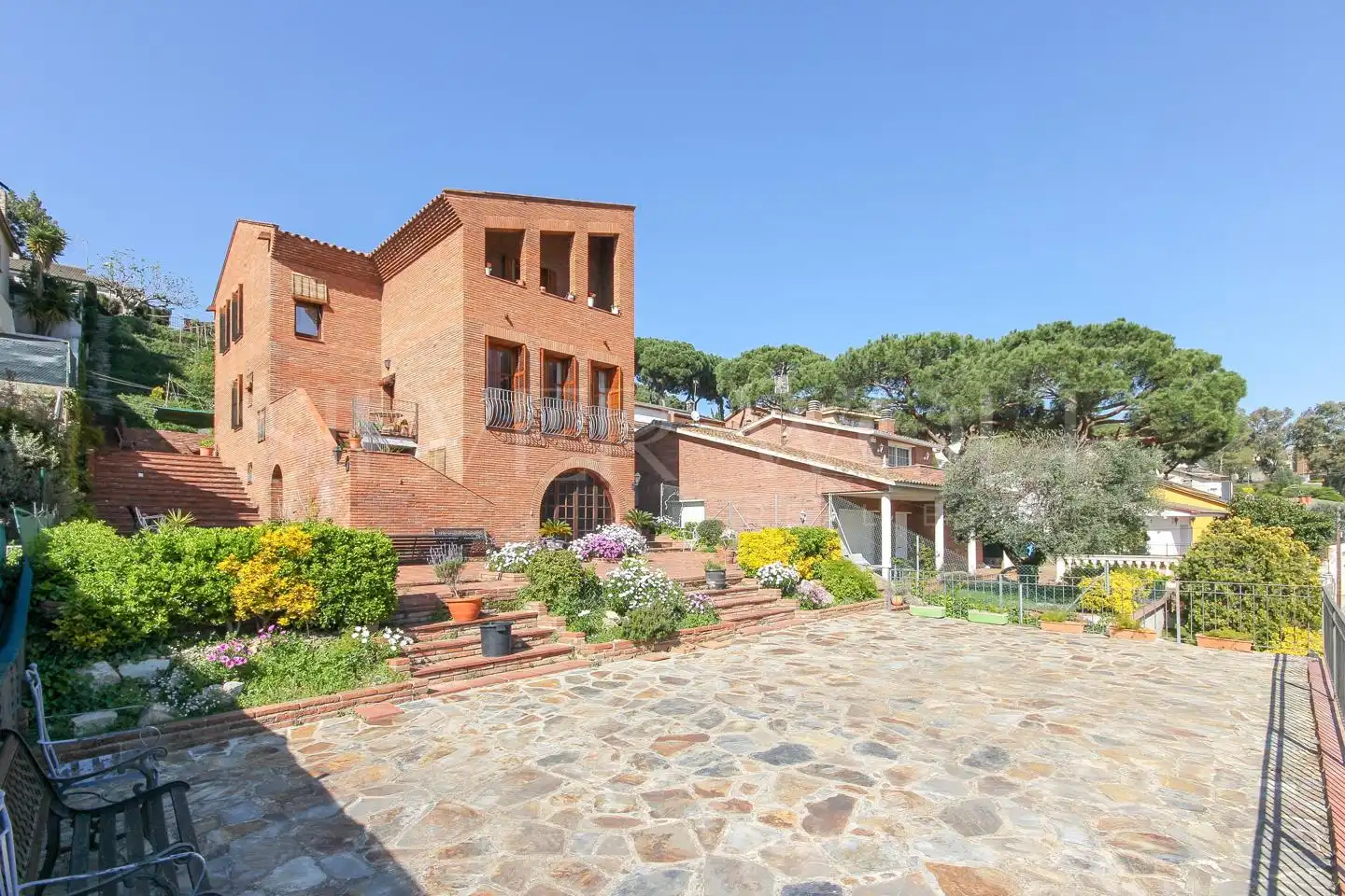 Vista exterior de Casa o chalet en venta en Sant Fost de Campsentelles con Calefacción, Jardín privado y Terraza