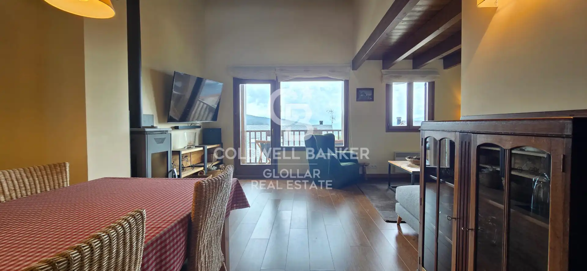 Living room of Duplexes for rent in Osséja  with Parquet flooring, Terrace and Furnished
