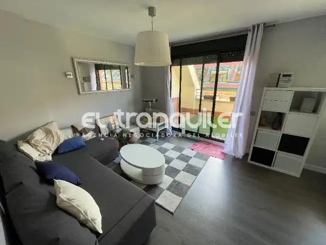 Habitación de Dúplex en venta en Alcalá de Henares con Terraza, Trastero y Amueblado