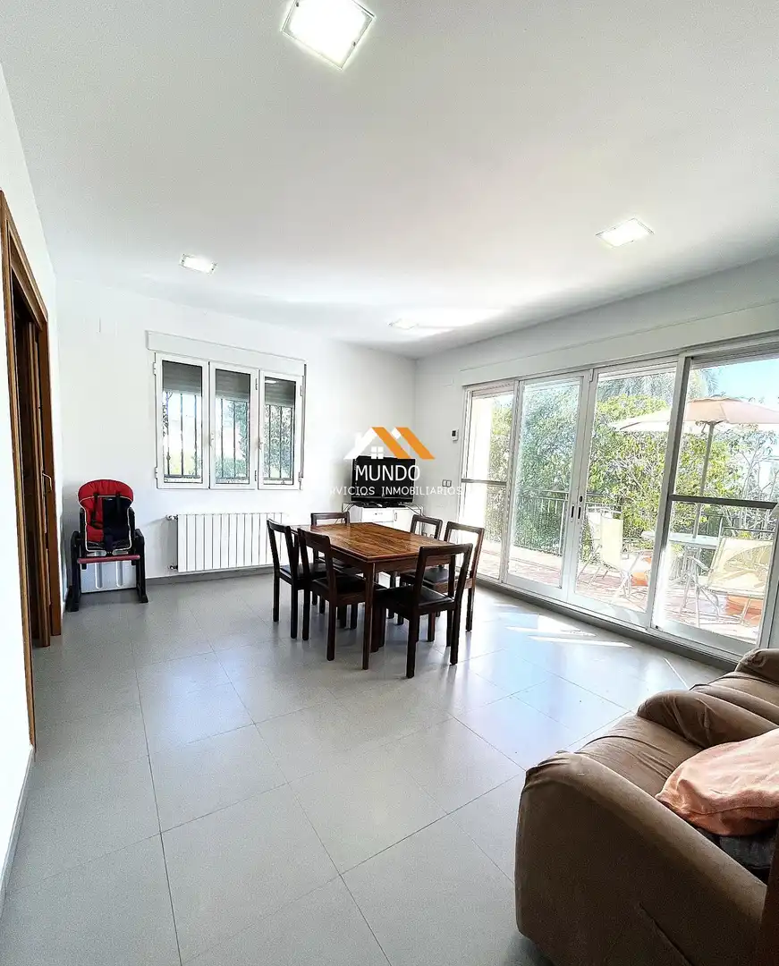 Menjador de Casa o xalet en venda en Paterna amb Aire condicionat, Calefacció i Jardí privat
