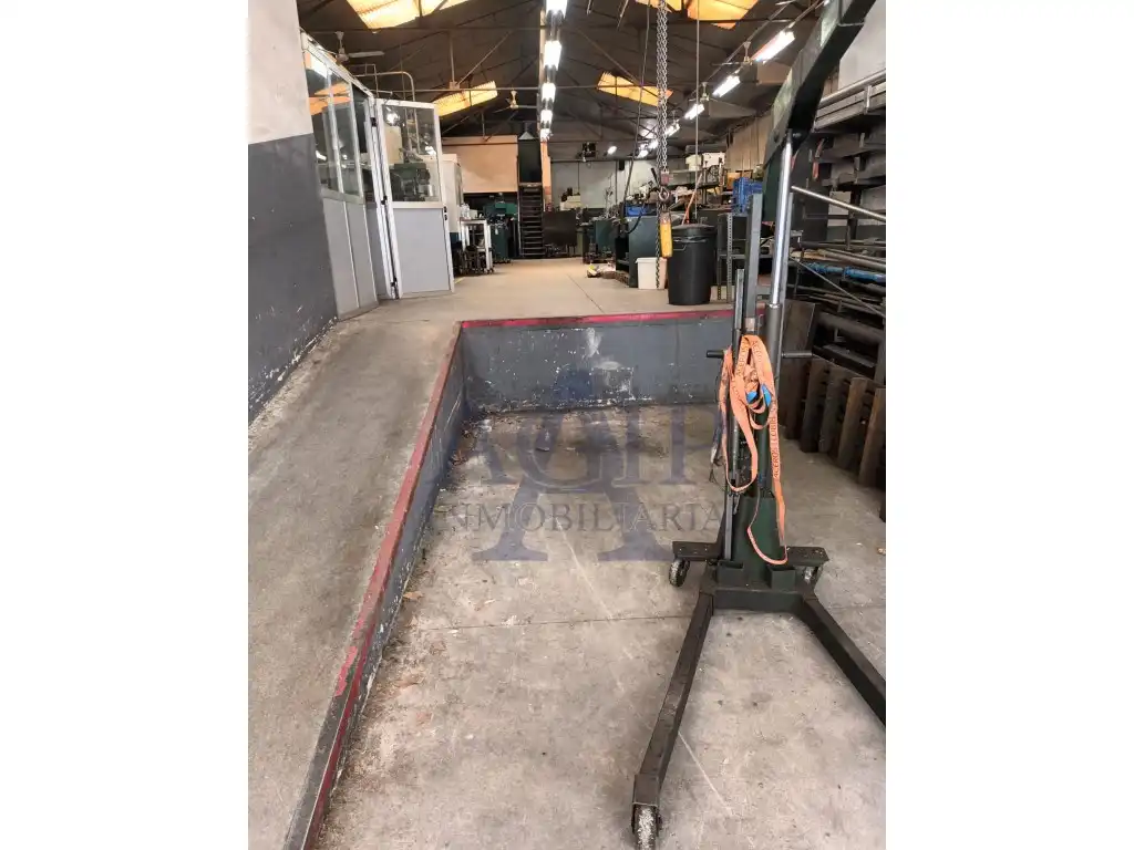 Nau industrial en venda en Sabadell