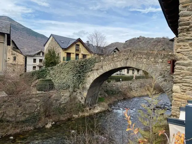 Vista exterior de Casa o chalet en venta en Esterri d'Àneu con Calefacción, Parquet y Terraza