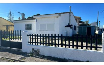 Vista exterior de Casa o xalet en venda en Arcicóllar amb Jardí privat