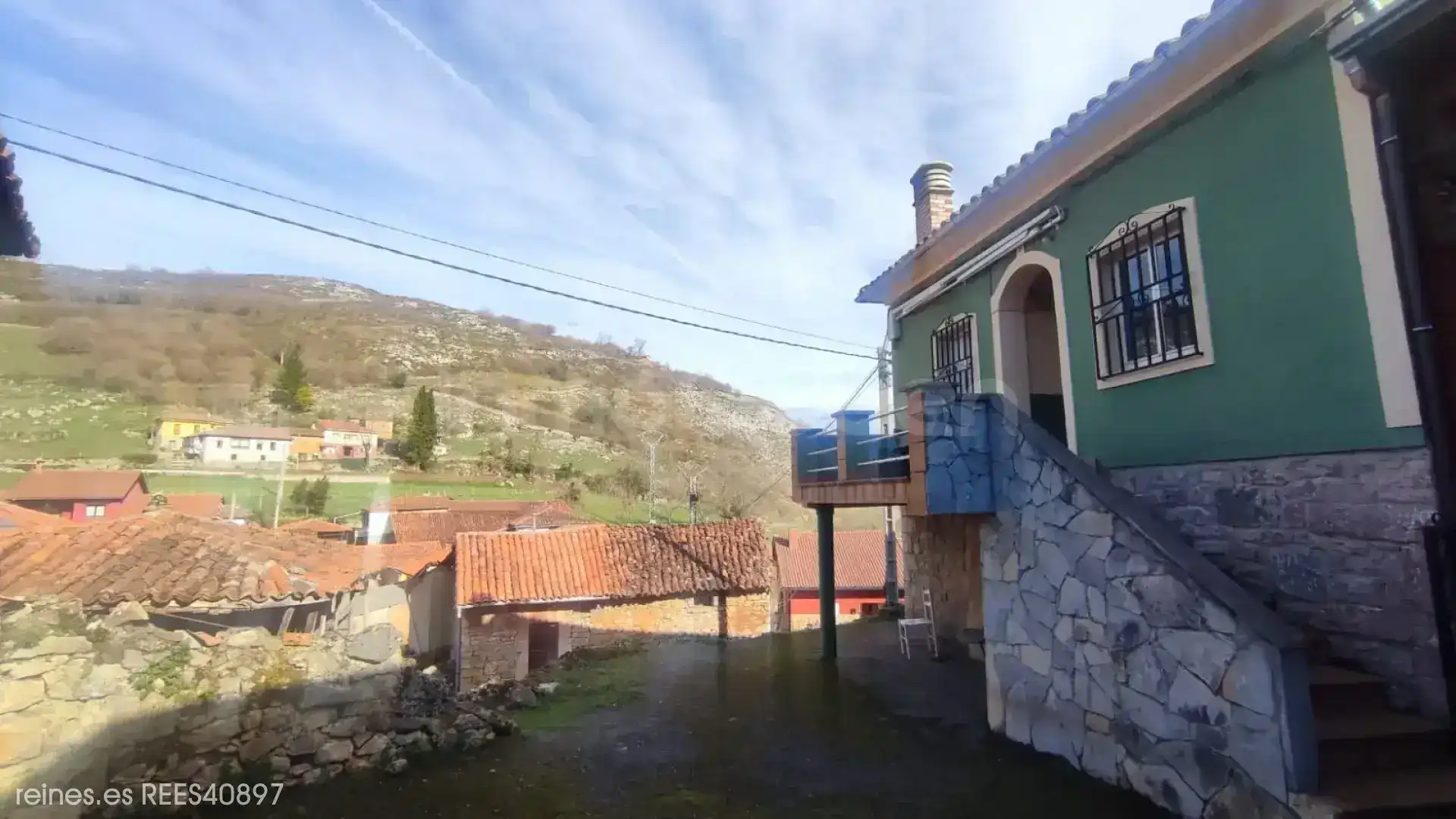 Vista exterior de Casa o xalet en venda en Yernes y Tameza amb Terrassa