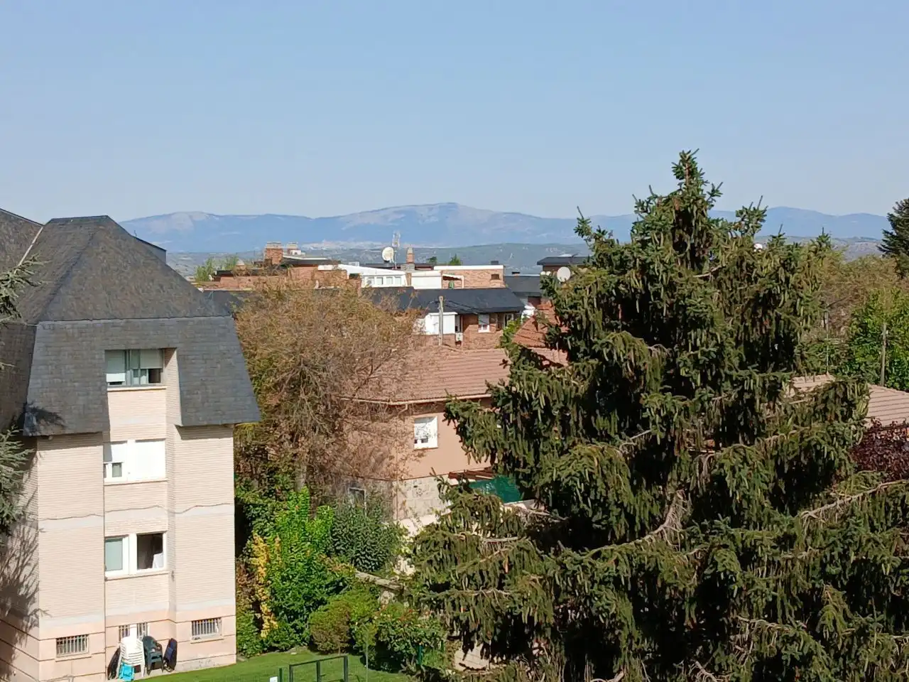 Vista exterior de Piso en venta en Majadahonda con Aire acondicionado, Calefacción y Horno