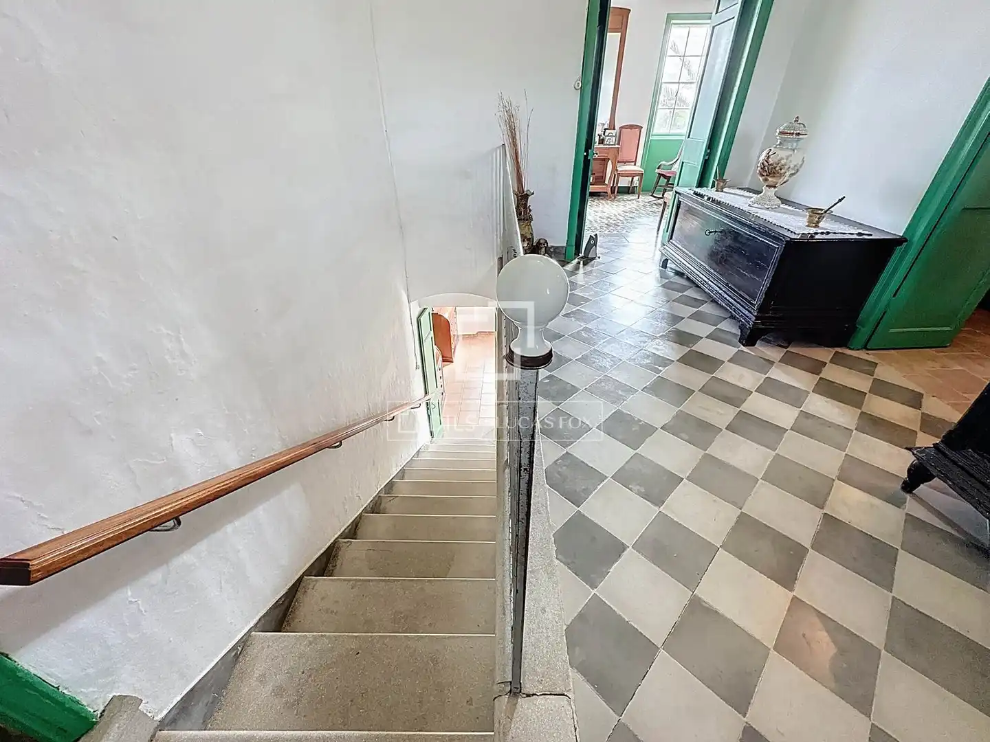 Country house zum Verkauf in Es Castell mit Privatgarten, Abstellraum und Balkon
