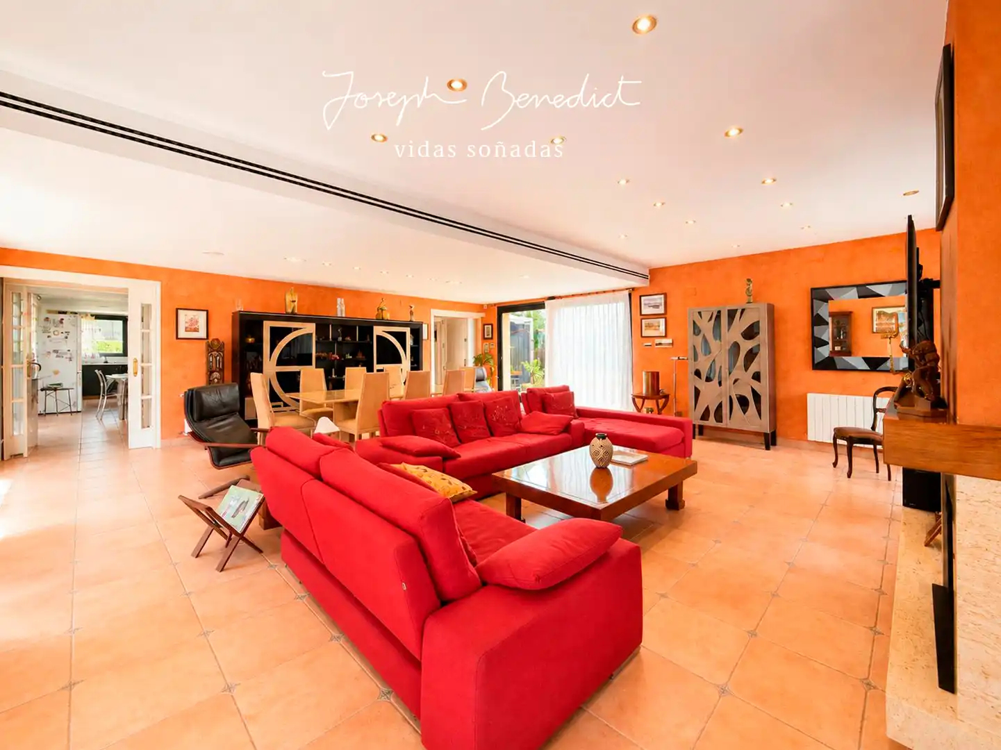 Sala d'estar de Casa o xalet en venda en Calafell amb Aire condicionat, Calefacció i Jardí privat