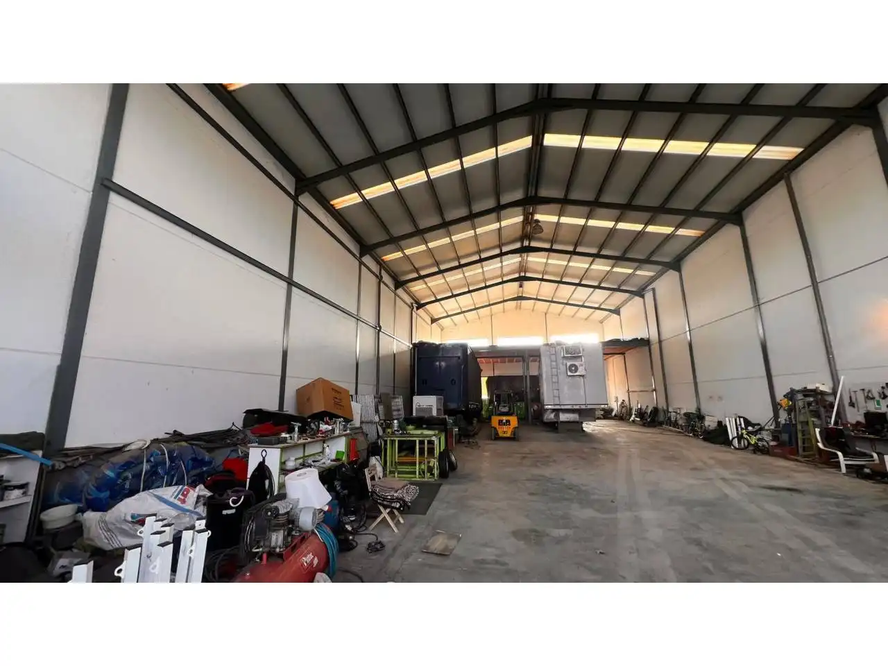 Nave industrielle à vendre à La Gineta