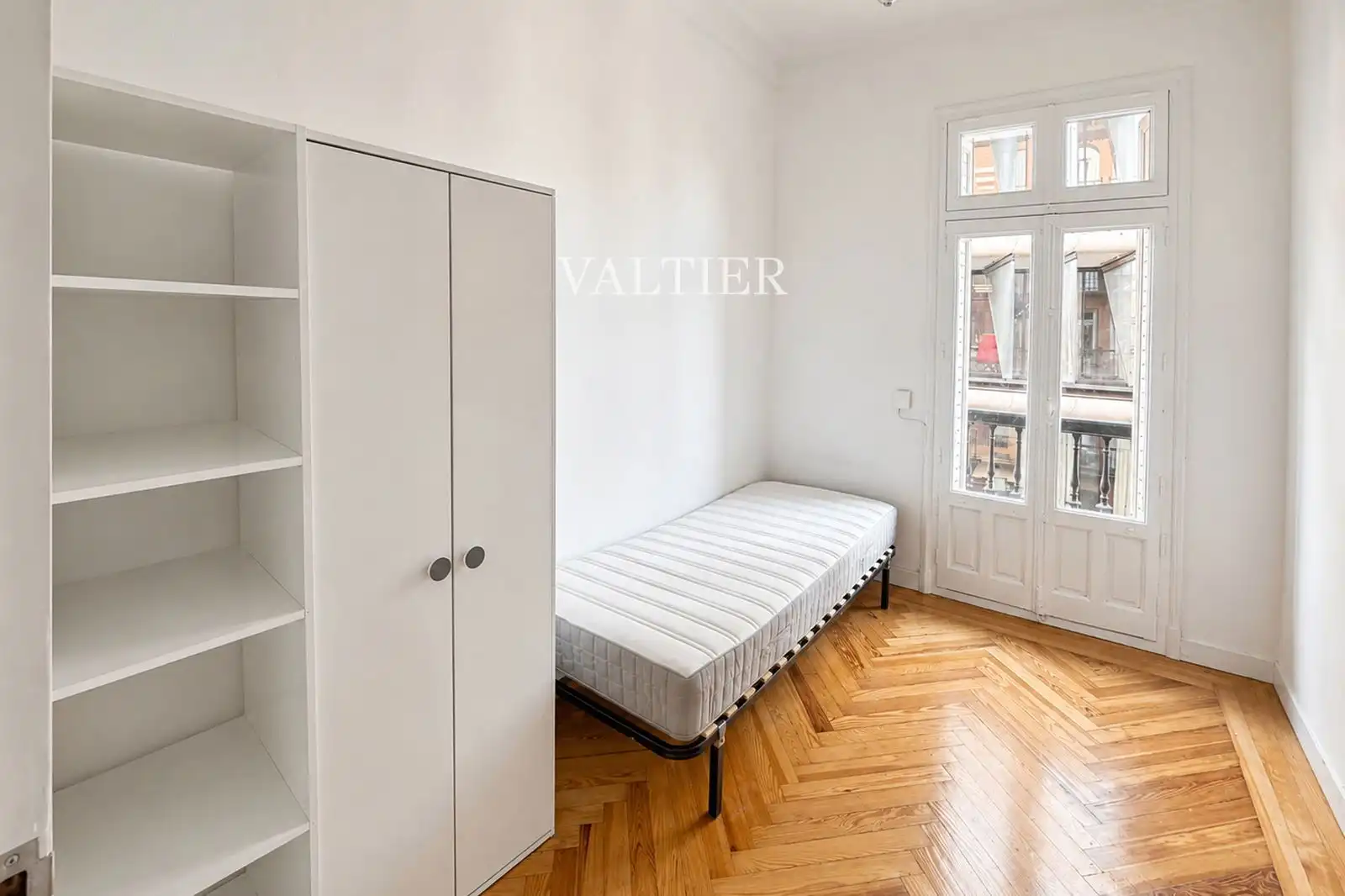 Habitación de Piso de alquiler en Madrid con Amueblado