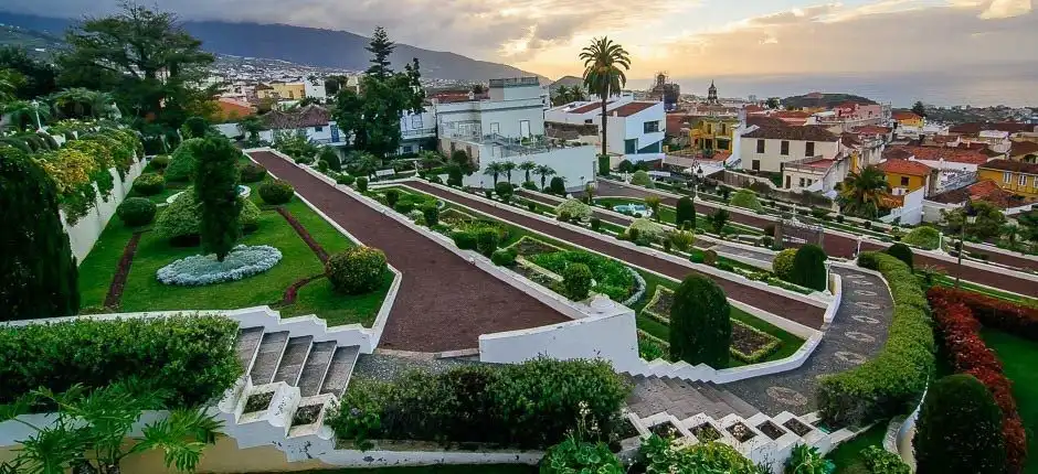 Vista exterior de Casa o chalet en venta en Puerto de la Cruz con Aire acondicionado, Jardín privado y Terraza