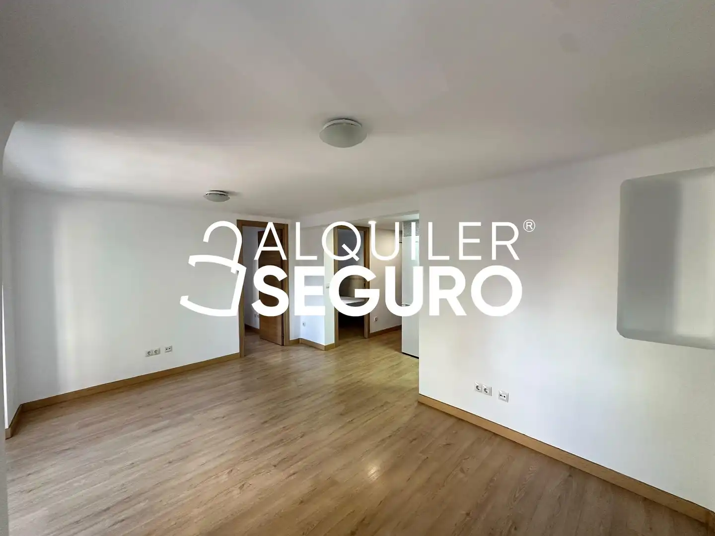 Wohnung zur Miete in Hermanos García Noblejas, Simancas
