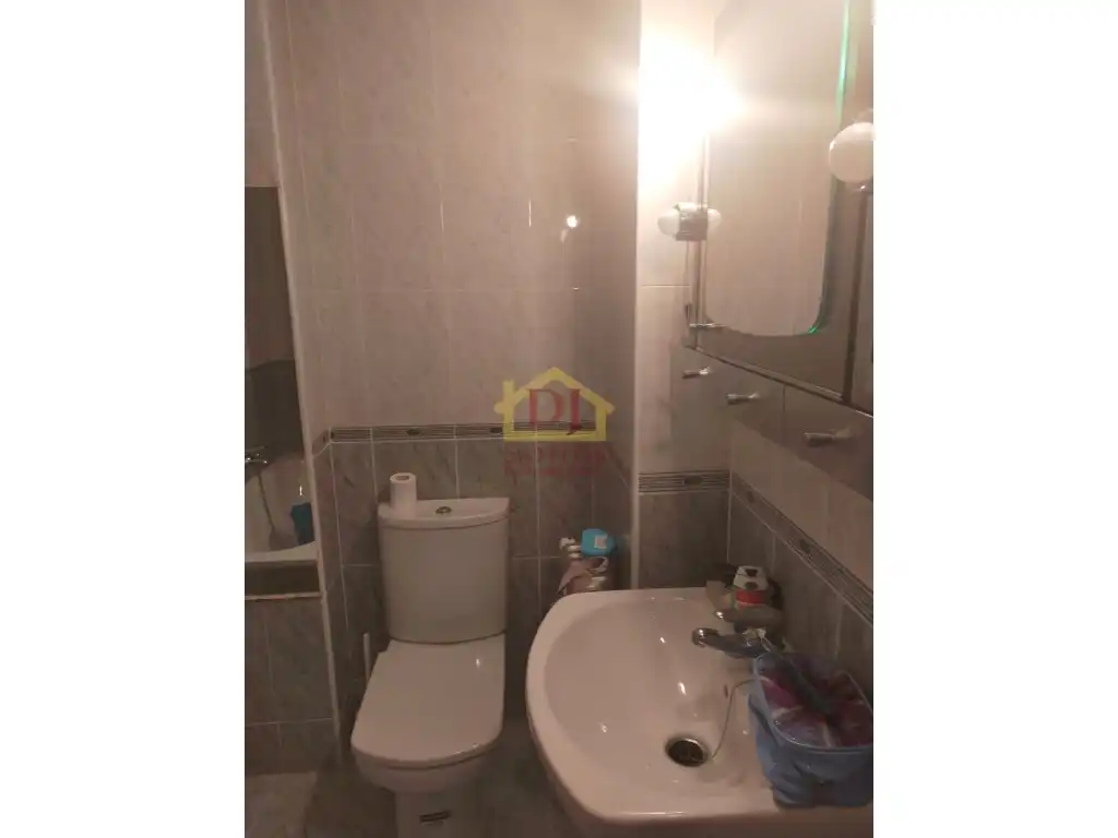 Baño de Piso para compartir en Salamanca