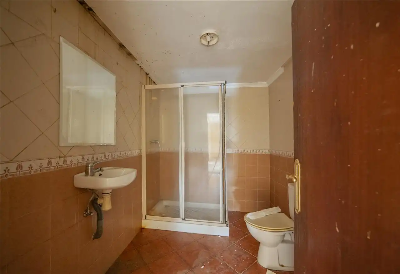 Baño de Casa adosada en venta en Lora del Río con Trastero