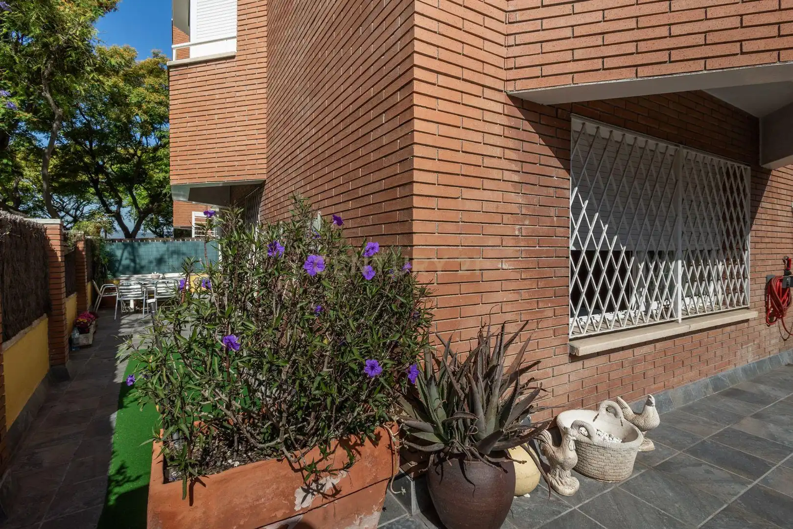 Vista exterior de Apartamento en venta en Sant Feliu de Llobregat con Trastero y Balcón