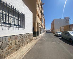 Vista exterior de Pis en venda en Roquetas de Mar amb Terrassa i Balcó