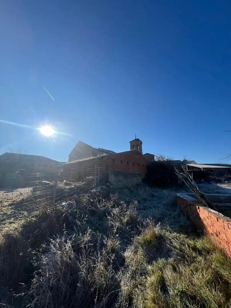 Exterior view of Country homes for sale in Santa María la Real de Nieva  with Private garden and Storage room
