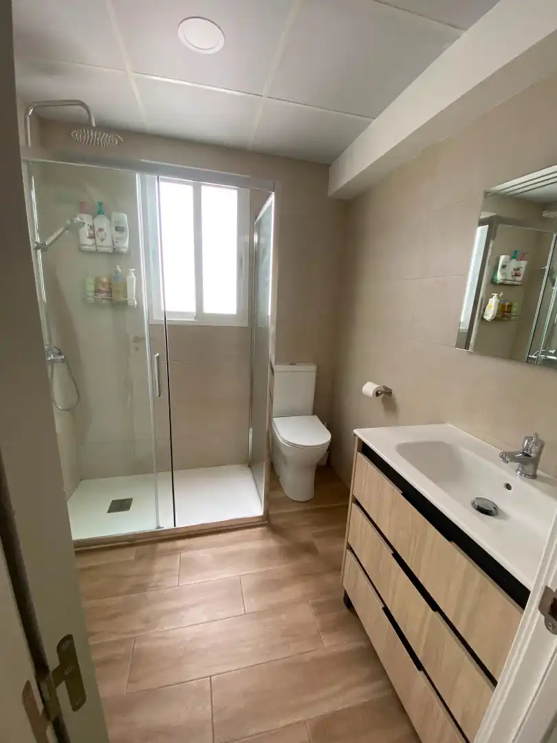Baño de Piso en venta en Castellón de la Plana / Castelló de la Plana con Aire acondicionado, Trastero y Balcón