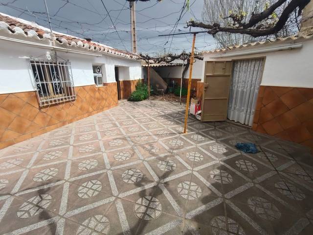 Casa-chalet en Venta en Calle Fuente Maese Pedro en Guadix