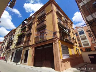 Pis amb balcó en venda a Calle del Picadero II 6