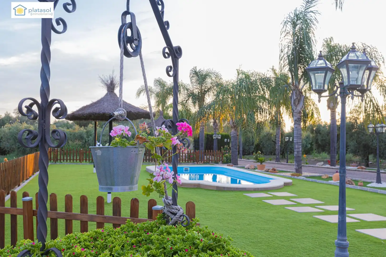 Jardín de Finca rústica en venta en Chucena con Aire acondicionado, Calefacción y Jardín privado
