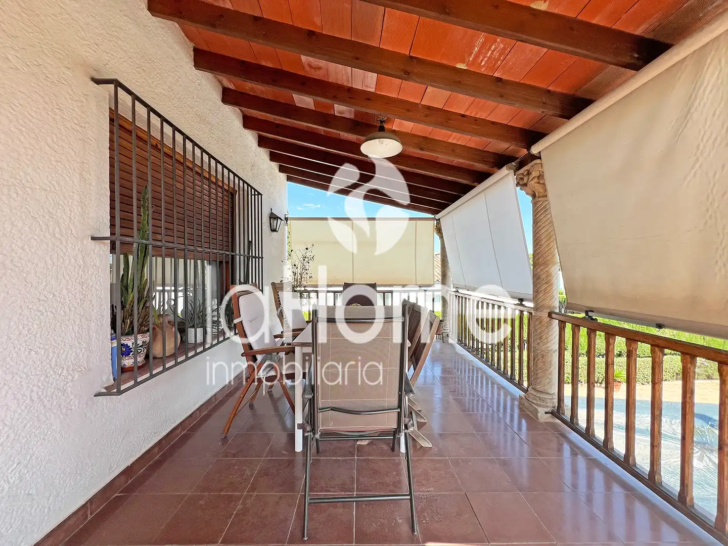 Terrassa de Casa o xalet en venda en Paterna amb Aire condicionat, Jardí privat i Terrassa