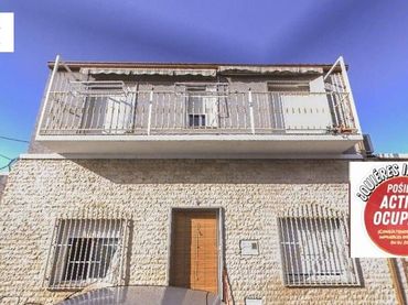 Casa en venda a Calle DANZA