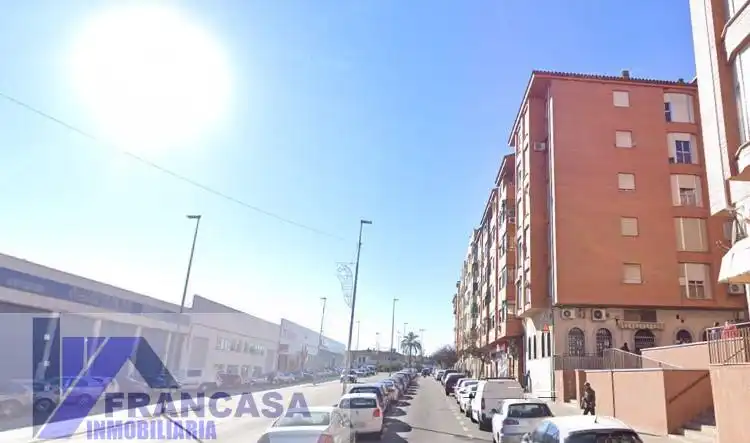 Vista exterior de Pis en venda en Cáceres amb Traster