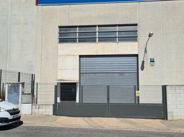 Industriegebäude zur Miete in Sils
