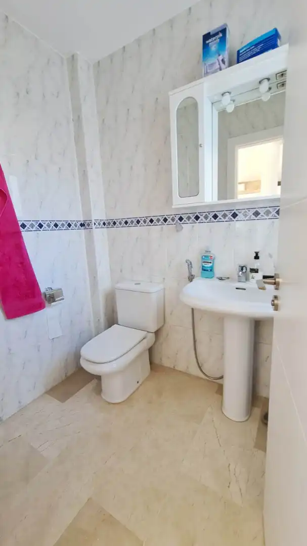 Bany de Casa o xalet en venda en Benalmádena amb Aire condicionat, Jardí privat i Terrassa