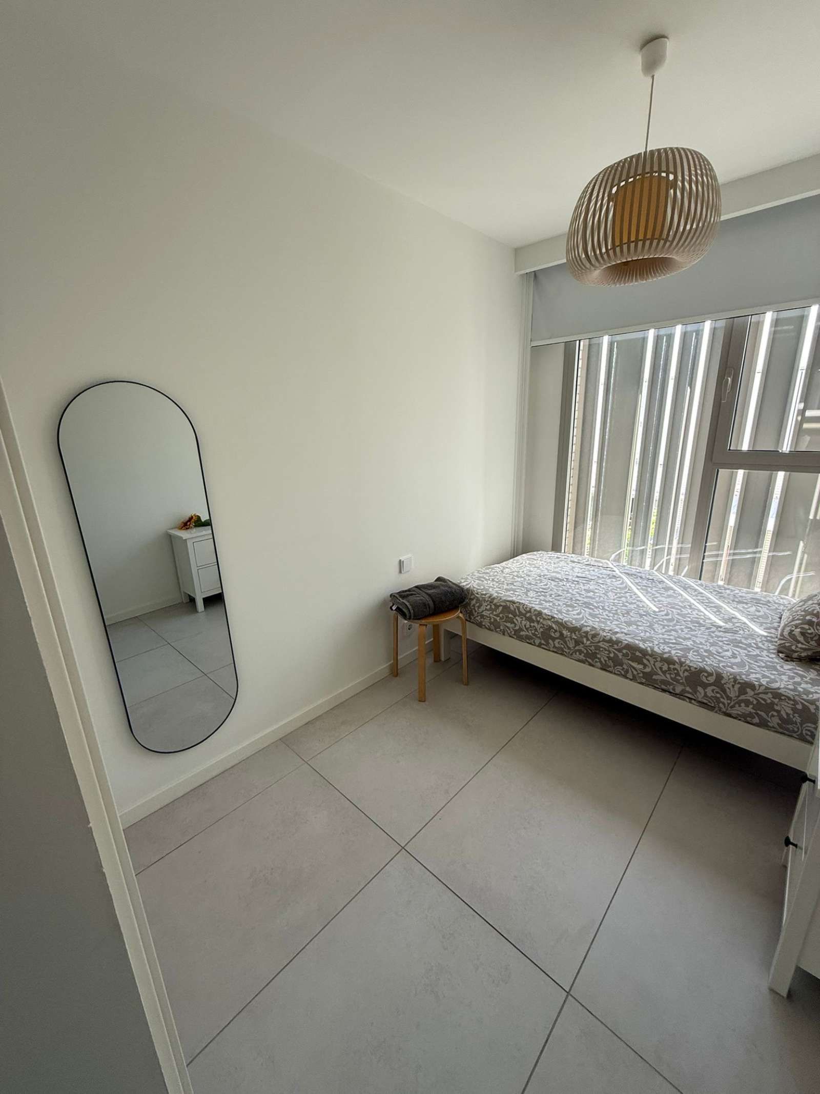 Habitación de Piso para compartir en  Valencia Capital con Aire acondicionado y Terraza