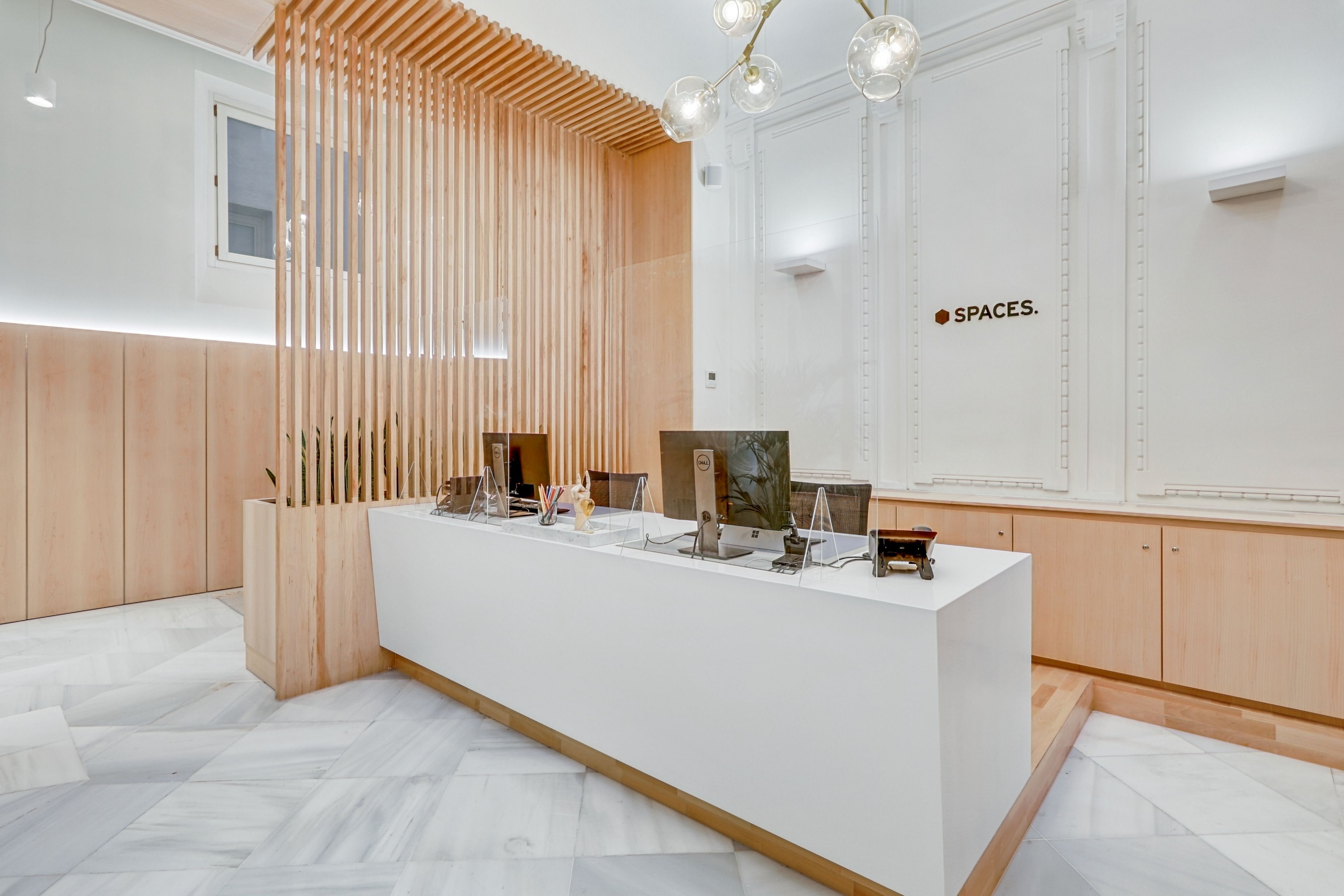 Büro miete in  Madrid Capital mit Klimaanlage, Heizung und Möbliert