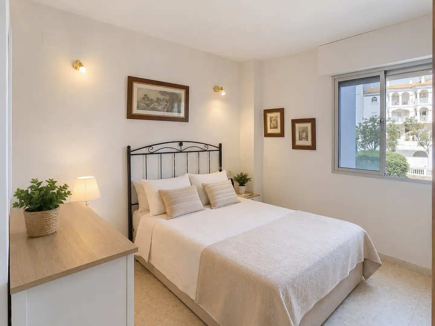 Flat with terrace for sale in Av. las Palmeras, Benalmádena, Spain, imagen 7