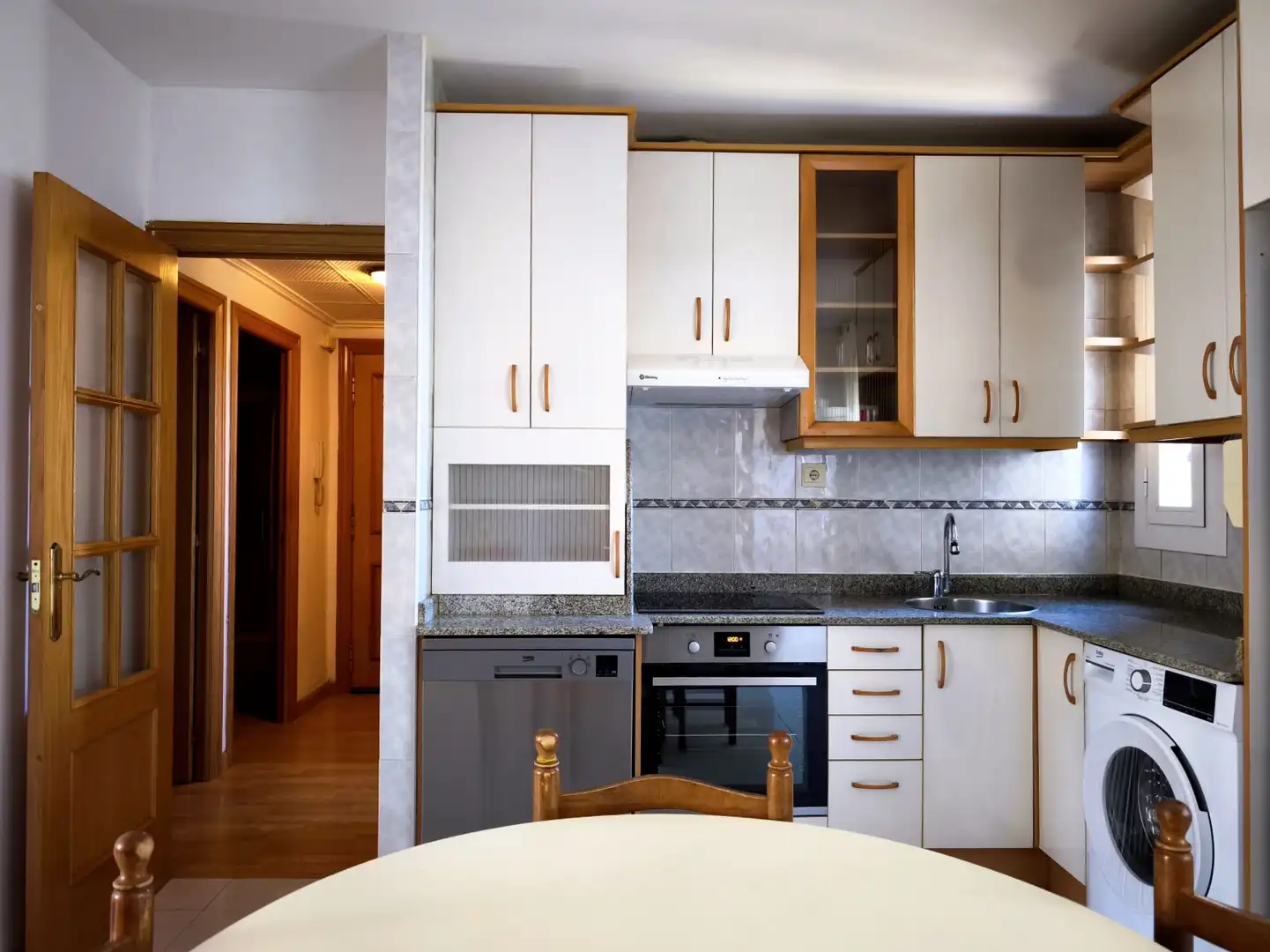 Kitchen of Flat for rent in  Logroño  with Heating and Storage room
