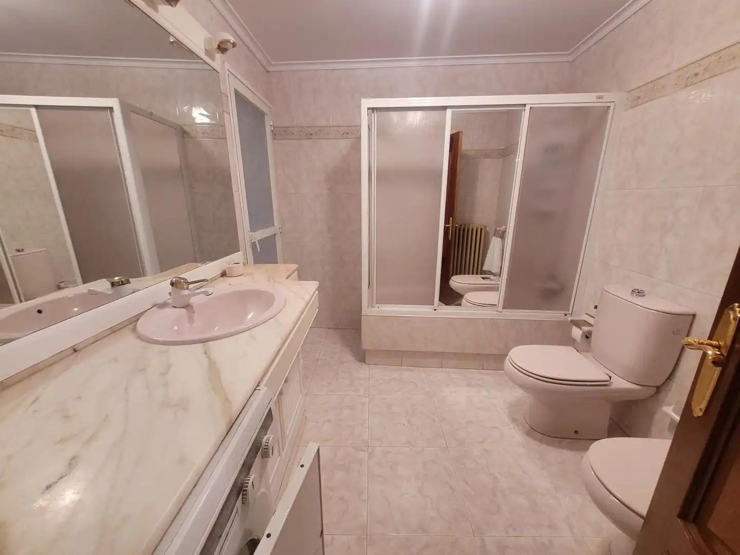 Baño de Finca rústica en venta en Alberite con Aire acondicionado, Calefacción y Terraza