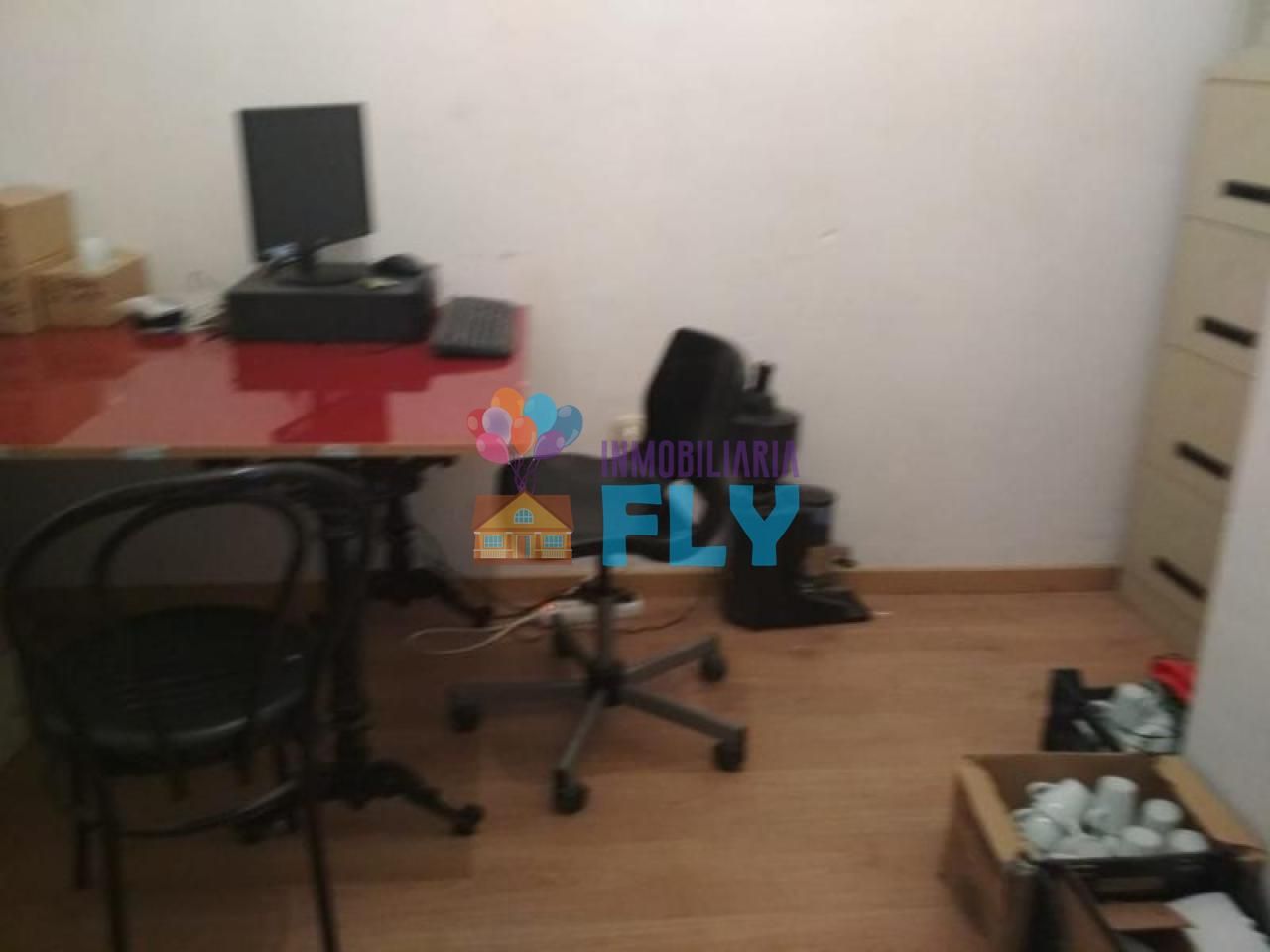 Office to rent in Barbadás  with Heating