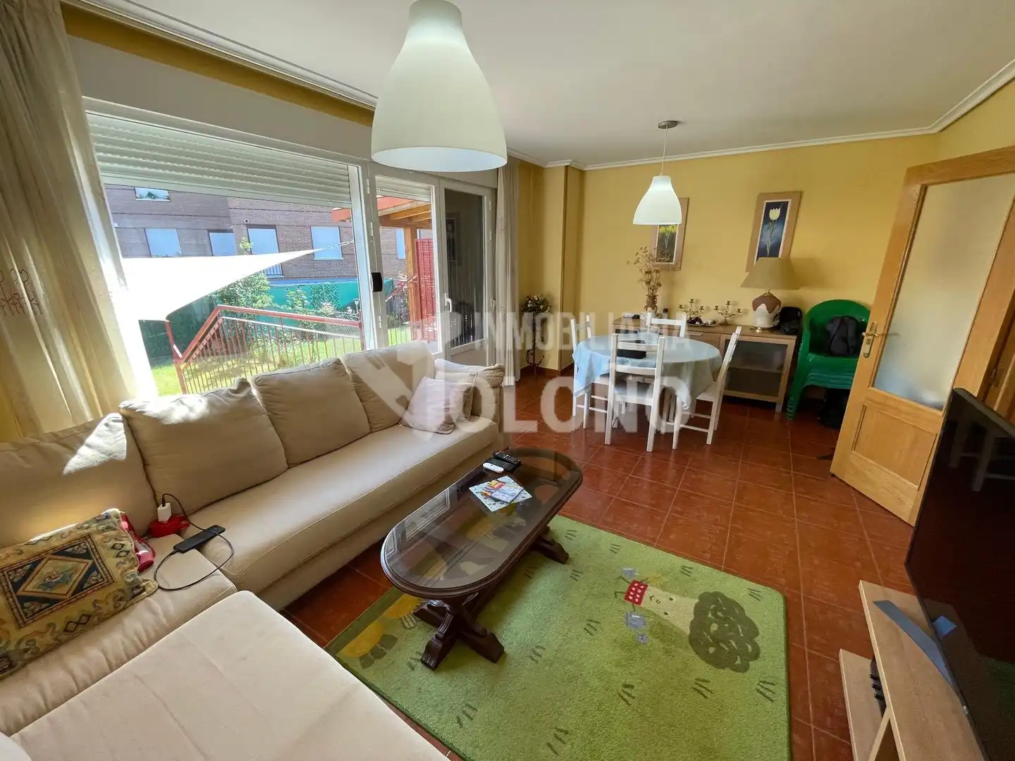 Sala de estar de Casa o chalet en venta en Alesanco con Calefacción, Jardín privado y Parquet