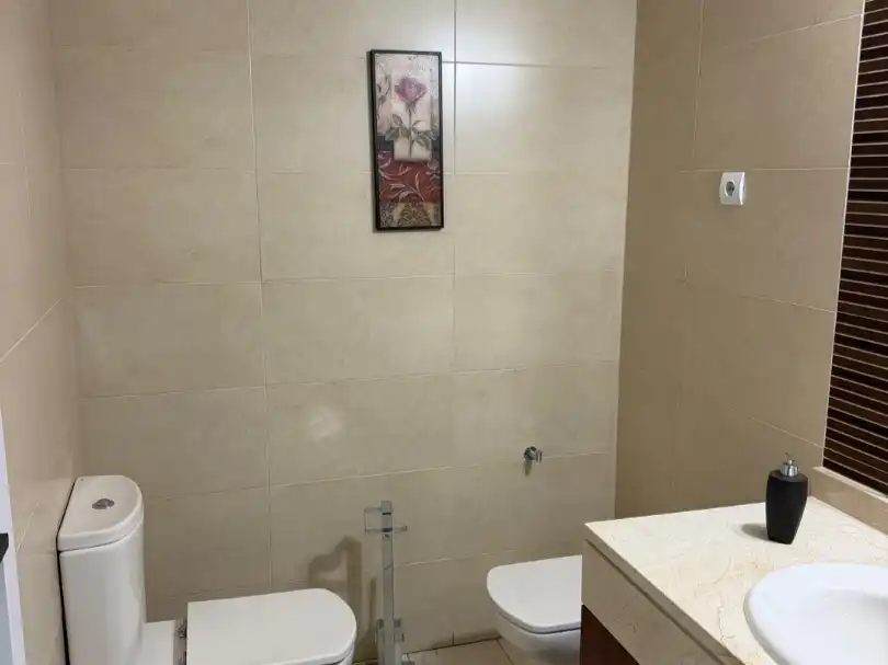 Bathroom of Flat for sale in Pinto  with Air Conditioner, Terrace and Swimming Pool