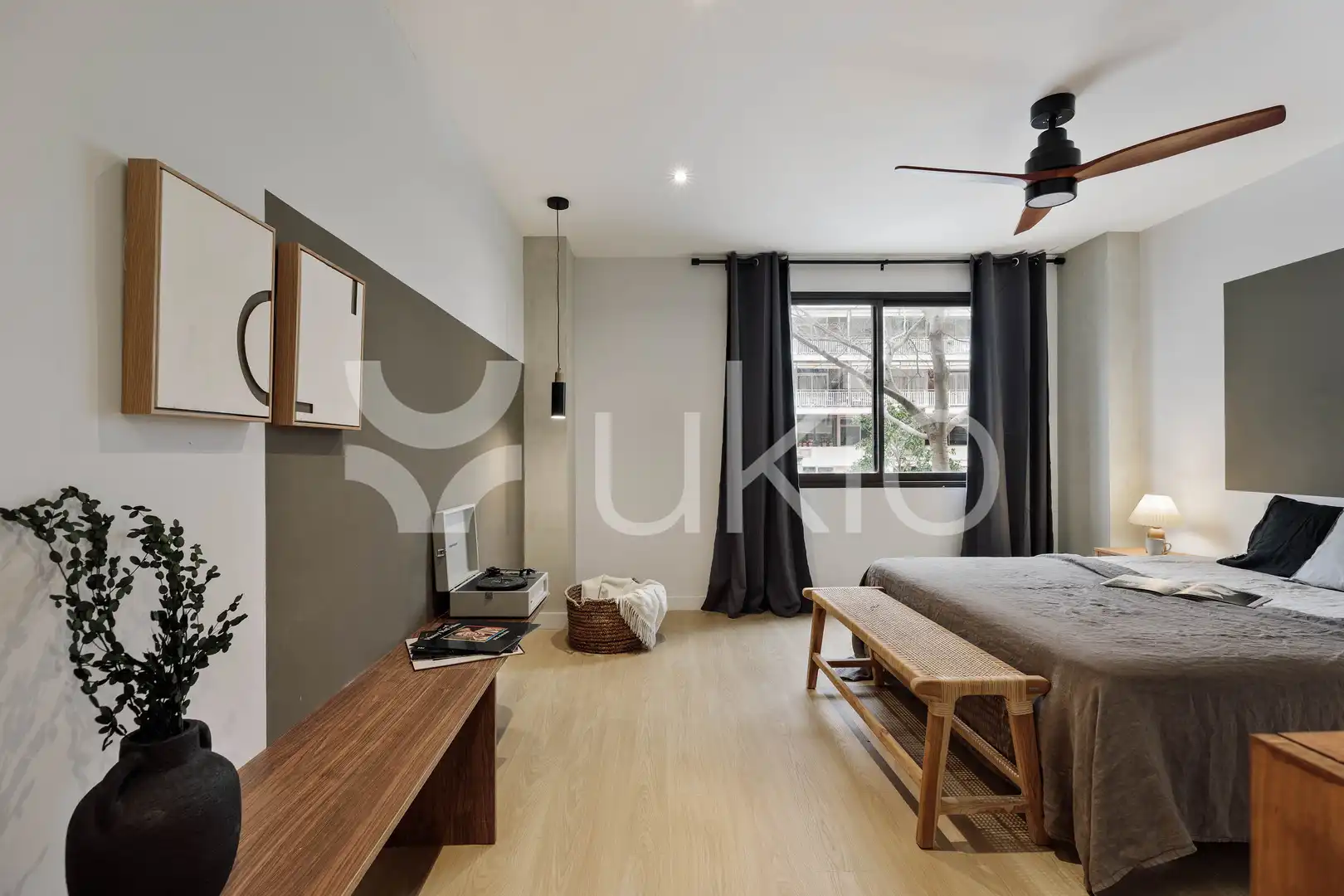Schlafzimmer von Wohnungen zur Miete in Barcelona mit Heizung, Terrasse und Möbliert