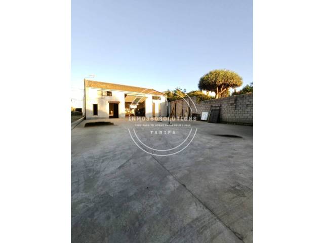 Nave industrial en Venta en Calle Tórtola en El Rinconcillo