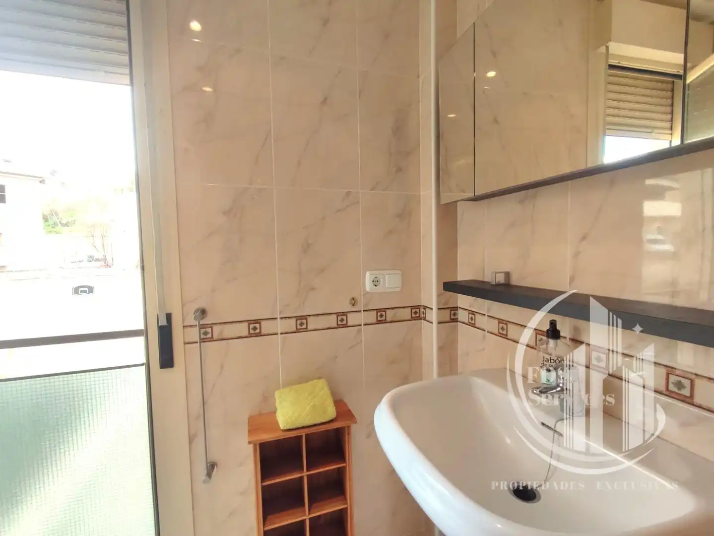 Bathroom of Detached homes for sale in Elciego  with Heating, Private garden and Parquet flooring