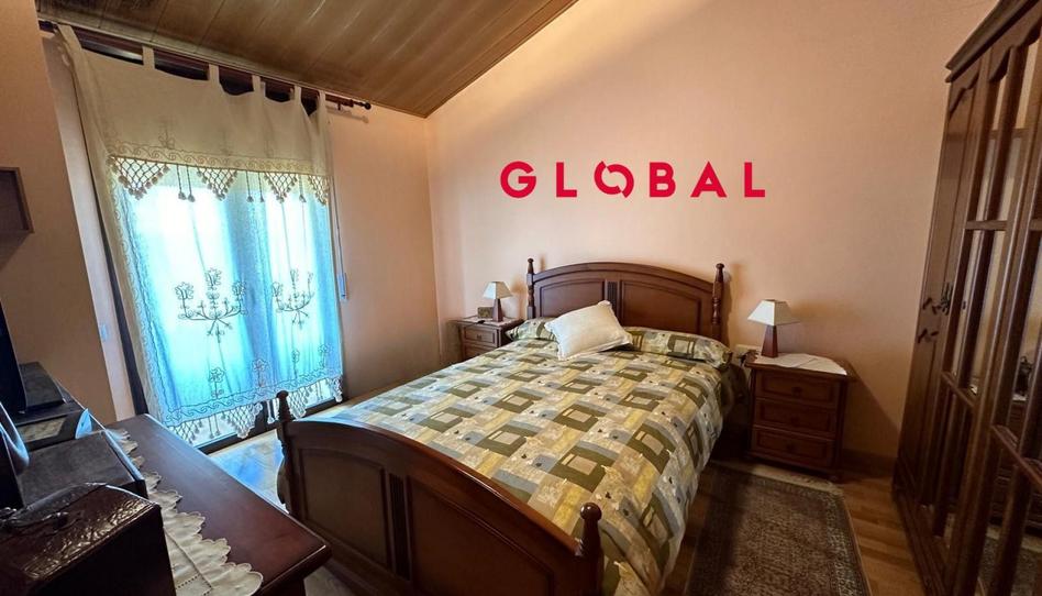 Foto 1 de Casa adosada en venda a De Rocadepena, Alpens, Barcelona