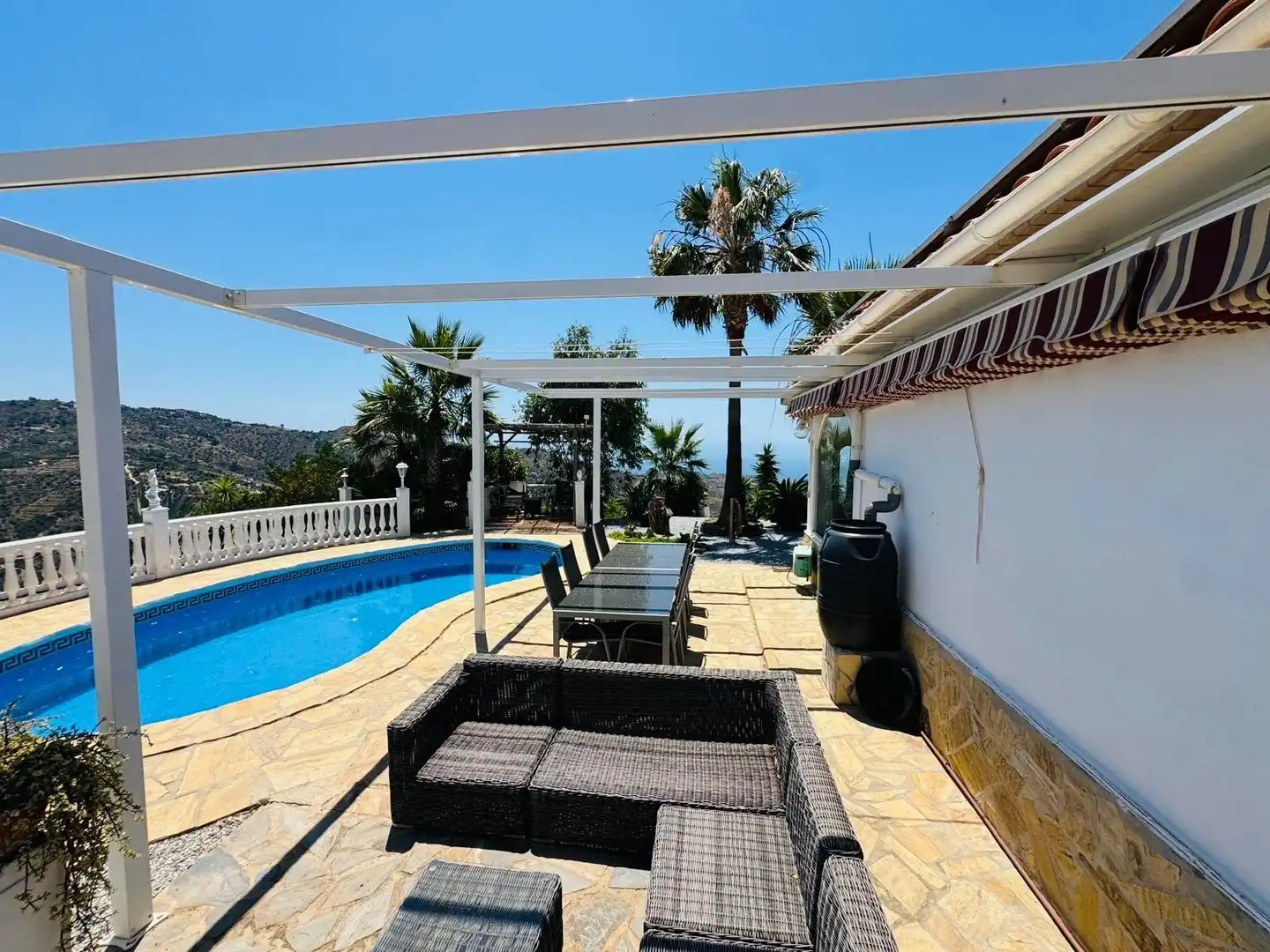 Terrassa de Casa o xalet en venda en Arenas amb Aire condicionat, Jardí privat i Traster
