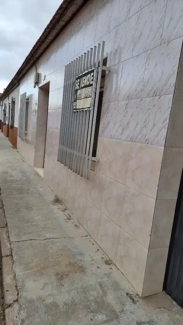 Vista exterior de Planta baja en venta en Villarta de San Juan, Ciudad Real