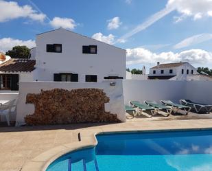 Vista exterior de Finca rústica en venda en Maó amb Aire condicionat, Terrassa i Piscina